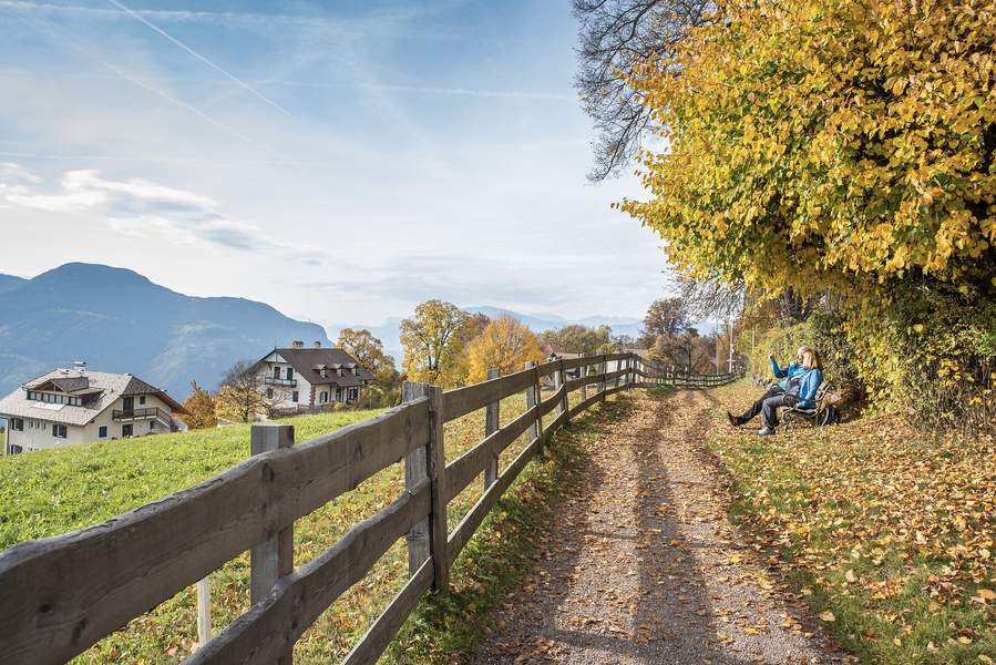 Herbstwandern auf der Promenade am Ritten